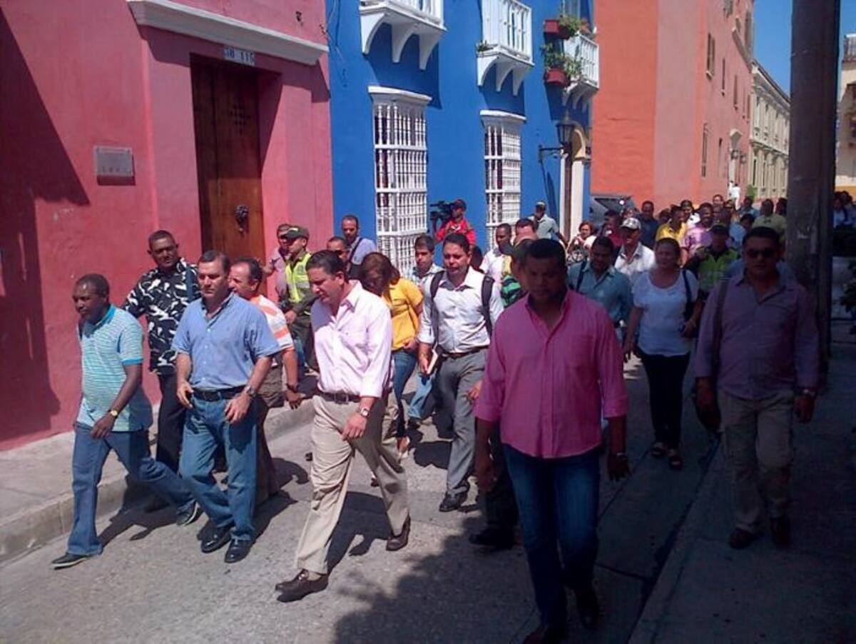 El gobernador y sus empleados partieron de la sede de Bellas Artes. SAMUEL ALVAREZ BELEÑO/ EL UNIVERSAL