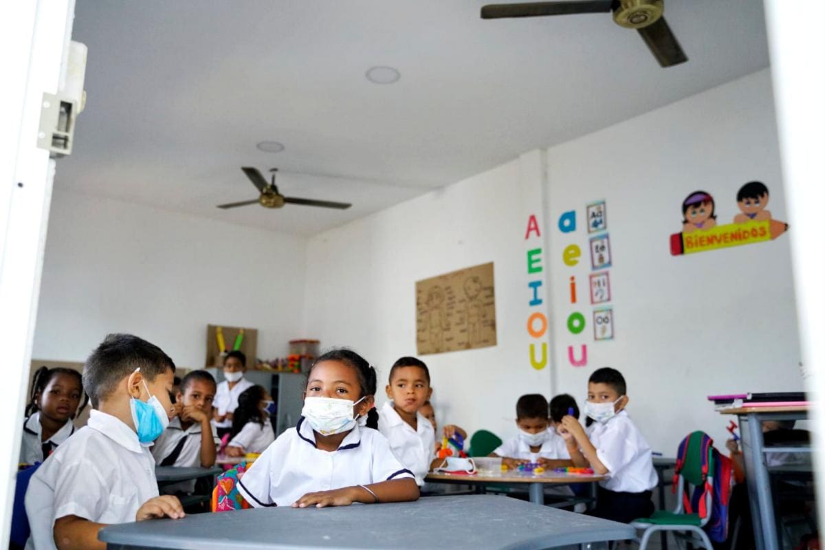 Arreglan aulas en estos 11 colegios de Bolívar