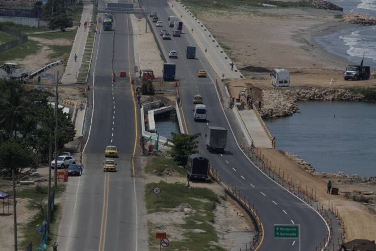 El flujo vehicular Cartagena-Barranquilla y viceversa será por el antiguo puente. Archivo.