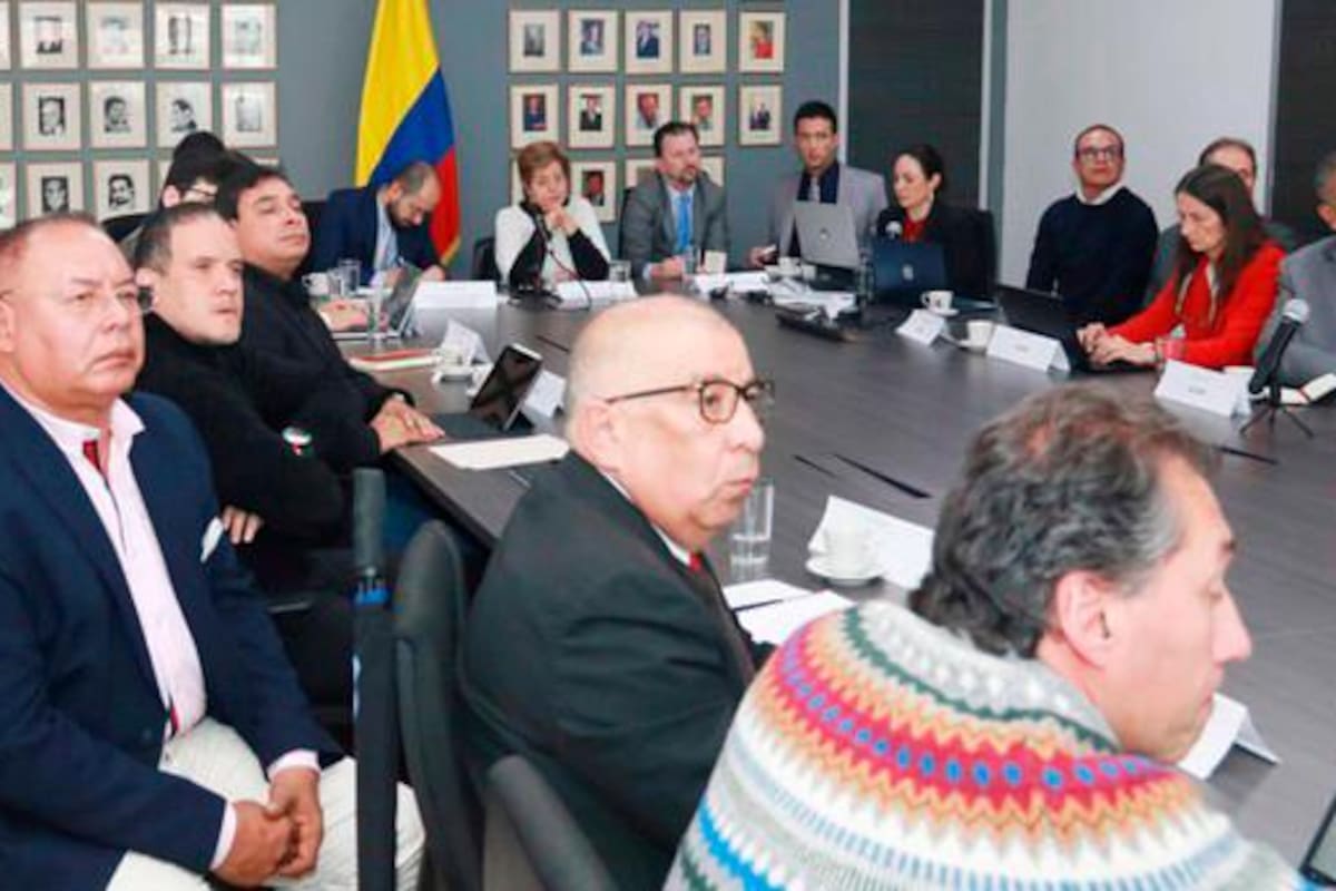 Salario mínimo 2023: Gobierno y empresarios ya tuvieron la primera reunión