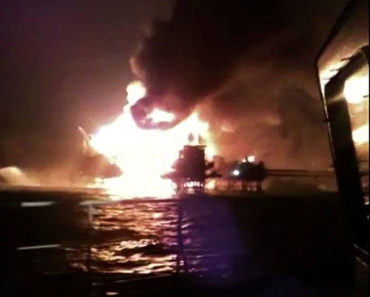 Elementos de la Armada mexicana y de Pemex están atendiendo la emergencia. AFP HO