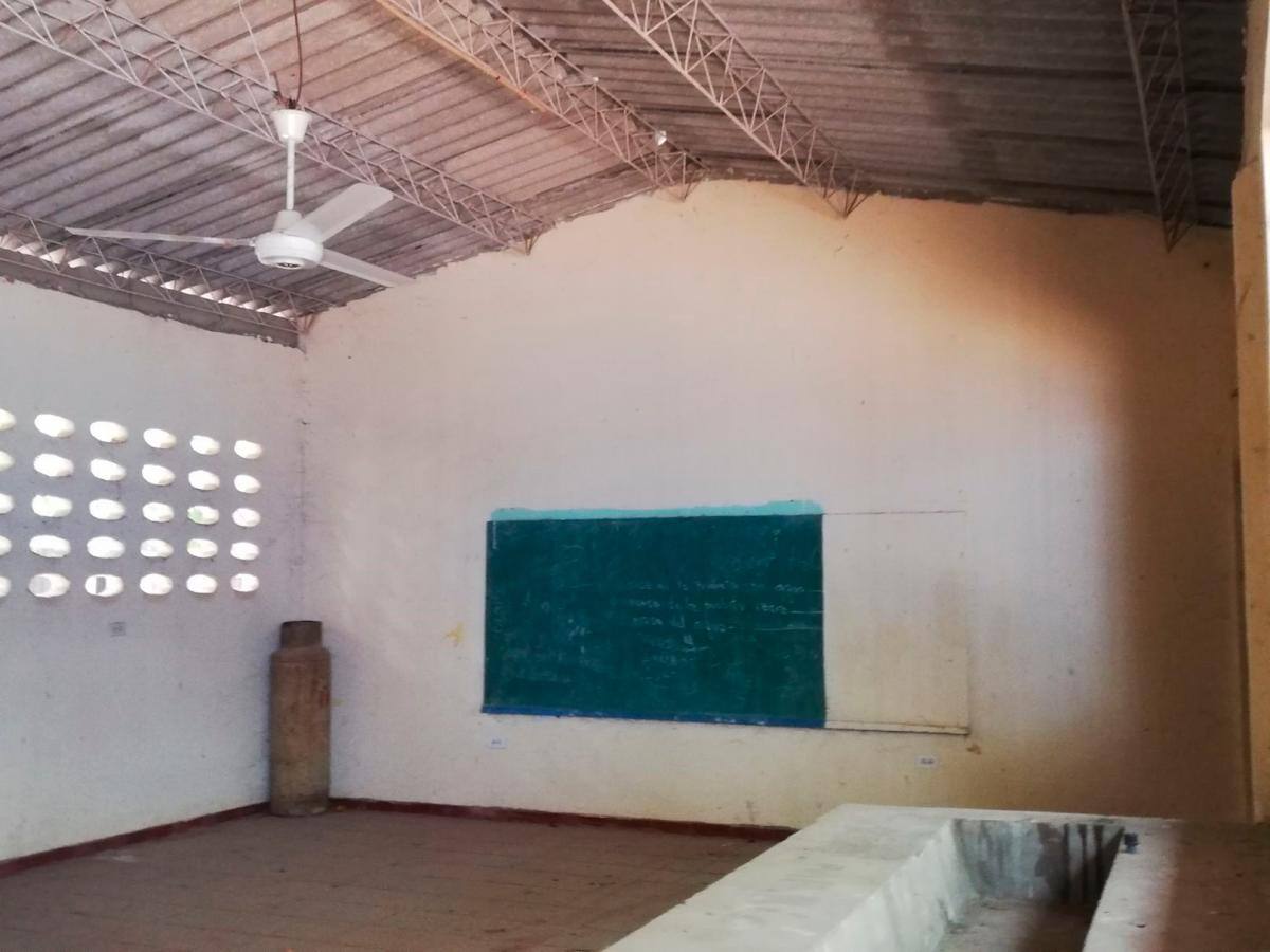 Es deplorable el estado de aulas y baños en el colegio. //Cortesía.