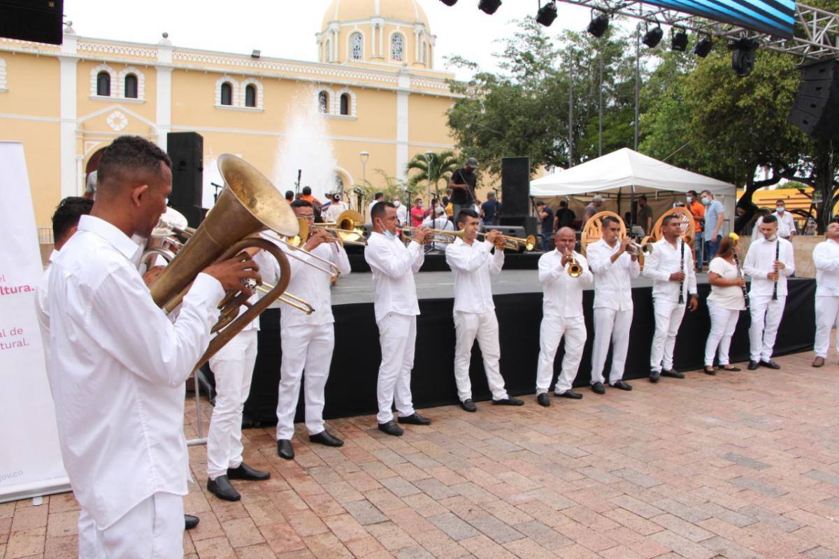 Banda Nueva Generación de Chochó en el foro al parque//Manuel Santiago Pérez. El Universal.