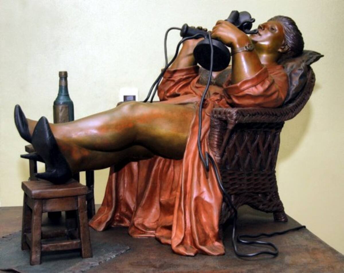 Marzo es para el artista Enrique Grau: “Es el artista más sensual en Colombia. Siempre ha estado interesado en la figura humana. Será uno de los 12 autores para cada mes del calendario 2011.