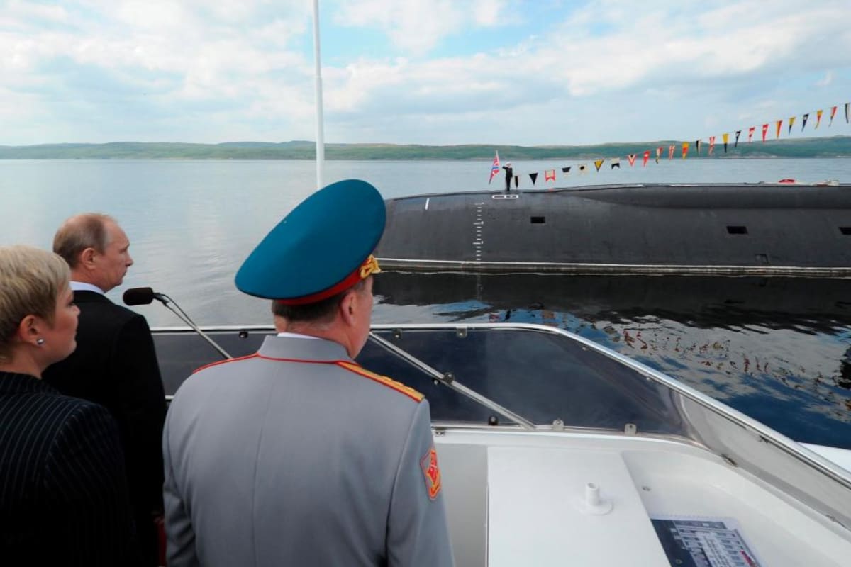 Mueren 14 marineros de un submarino ruso que se incendió