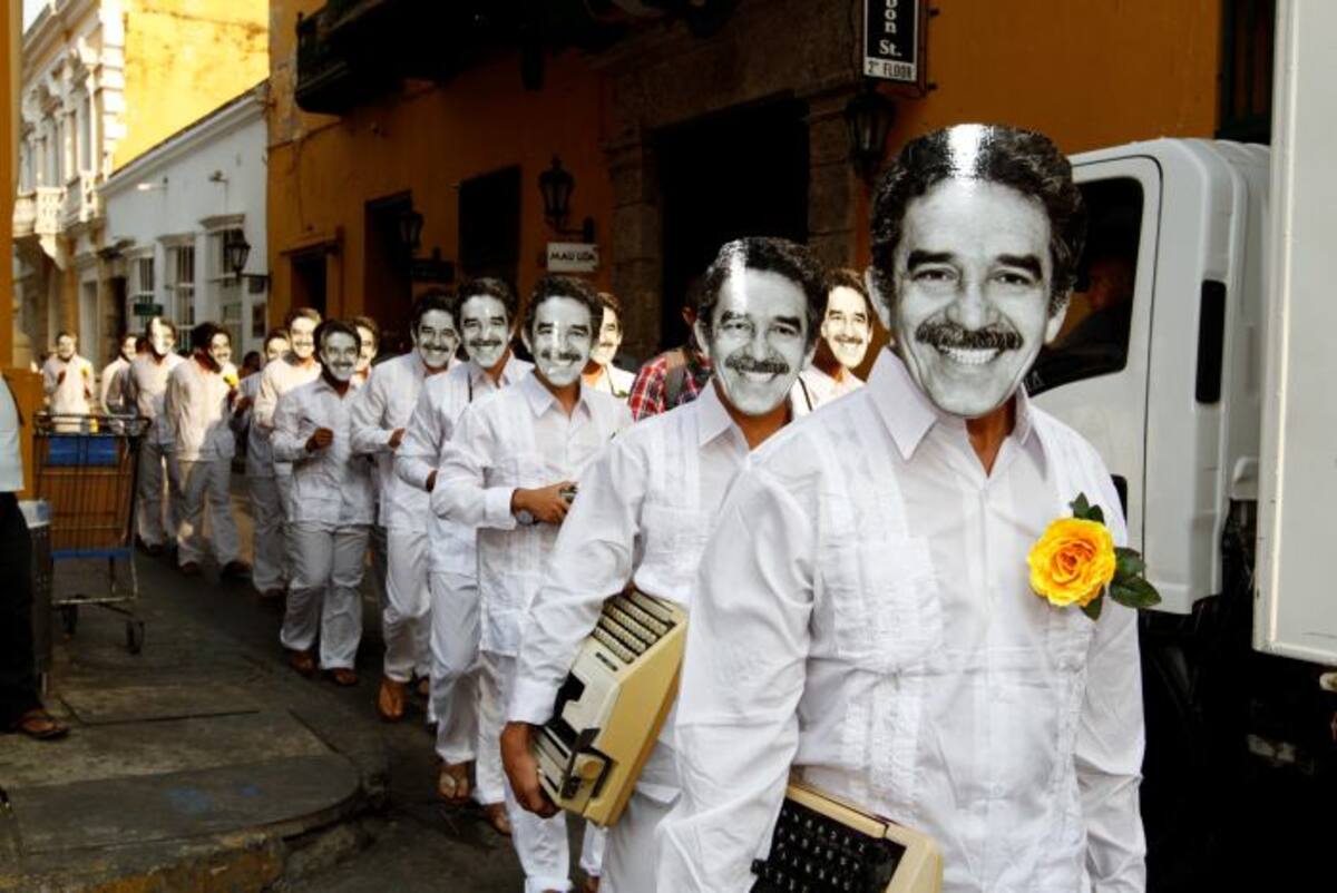 Desfile alucinante de Gabos, performance dirigido por Tomás Jaramillo. Julio Castaño-El Universal