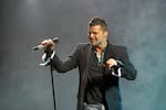 Ricky Martin fue evacuado en pleno show tras percance con gas lacrimógeno