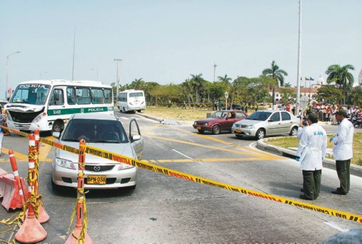 El accidente en el que estuvieron involucrados cuatro vehículos ocurrió a las 9:40 de la mañana de ayer.