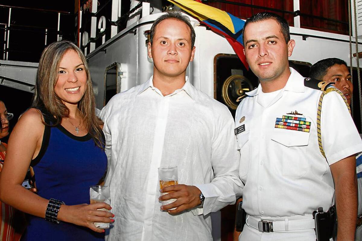 Laura Ramírez, César David Narváez y el teniente Juan Montoya.