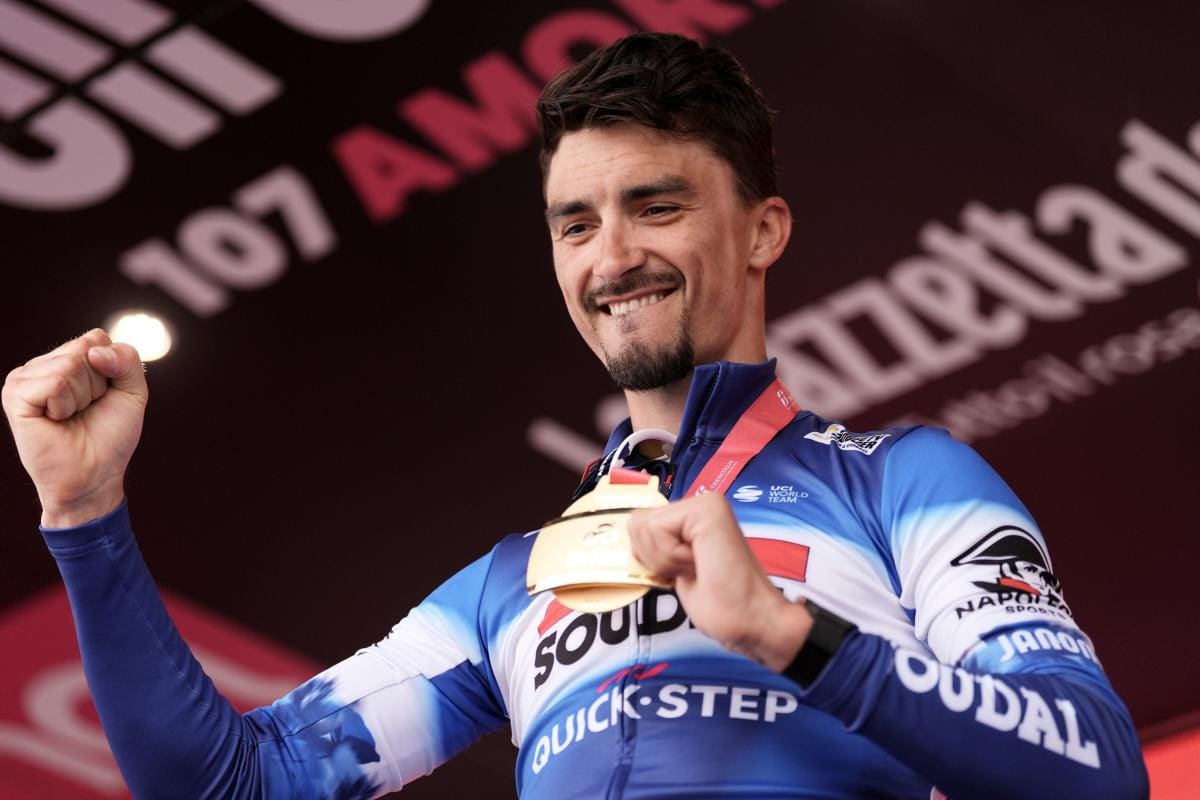 Julian Alaphilippe se impone en la etapa del Giro, Pogacar sigue de líder