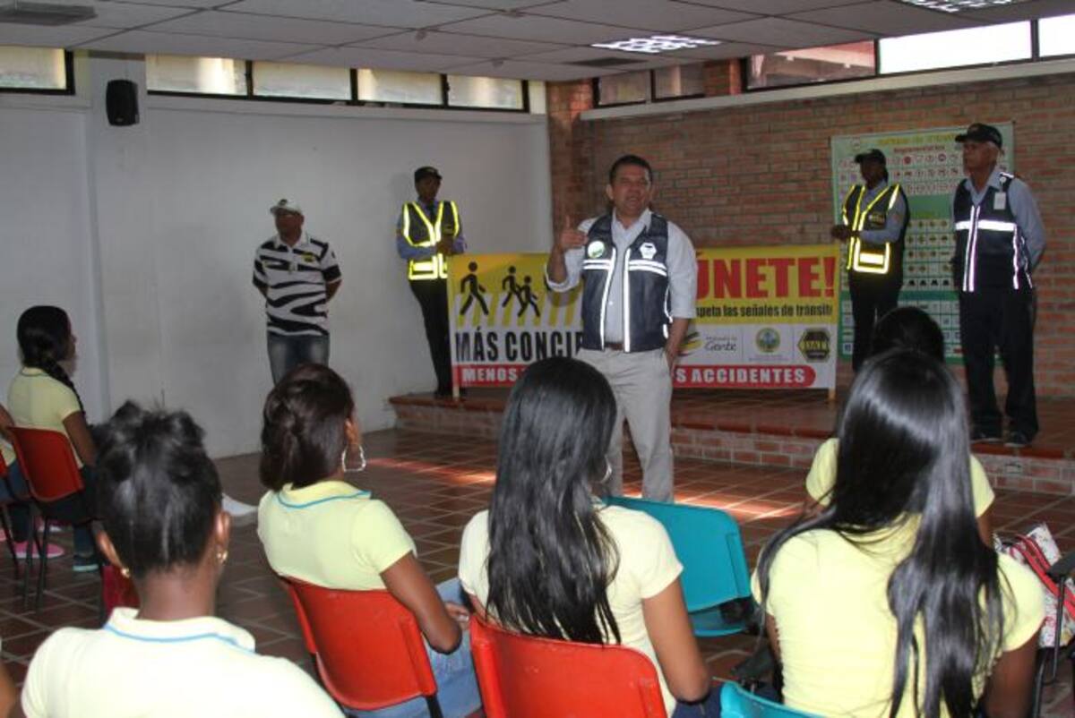 Capacitación de señales de tránsito. Oscar Díaz - El Universal