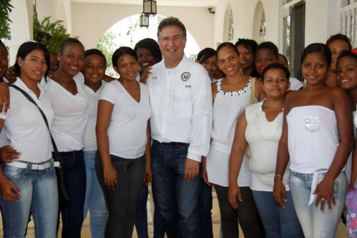 El Congresista Joe García estuvo visitando la sede de Acceso, Centro de Formación para el trabajo, apoyada por la Fundación Clinton. KALLINE GIRALDO-EL UNIVERSAL