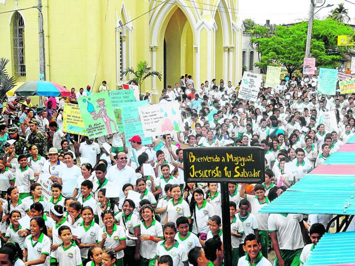 Los majagualeros participaron masivamente en la marcha del viernes anterior, para protestar por la calidad del agua que están consumiendo, debido a que por la contaminación, están viendo afectada su salud. CORTESÍA/