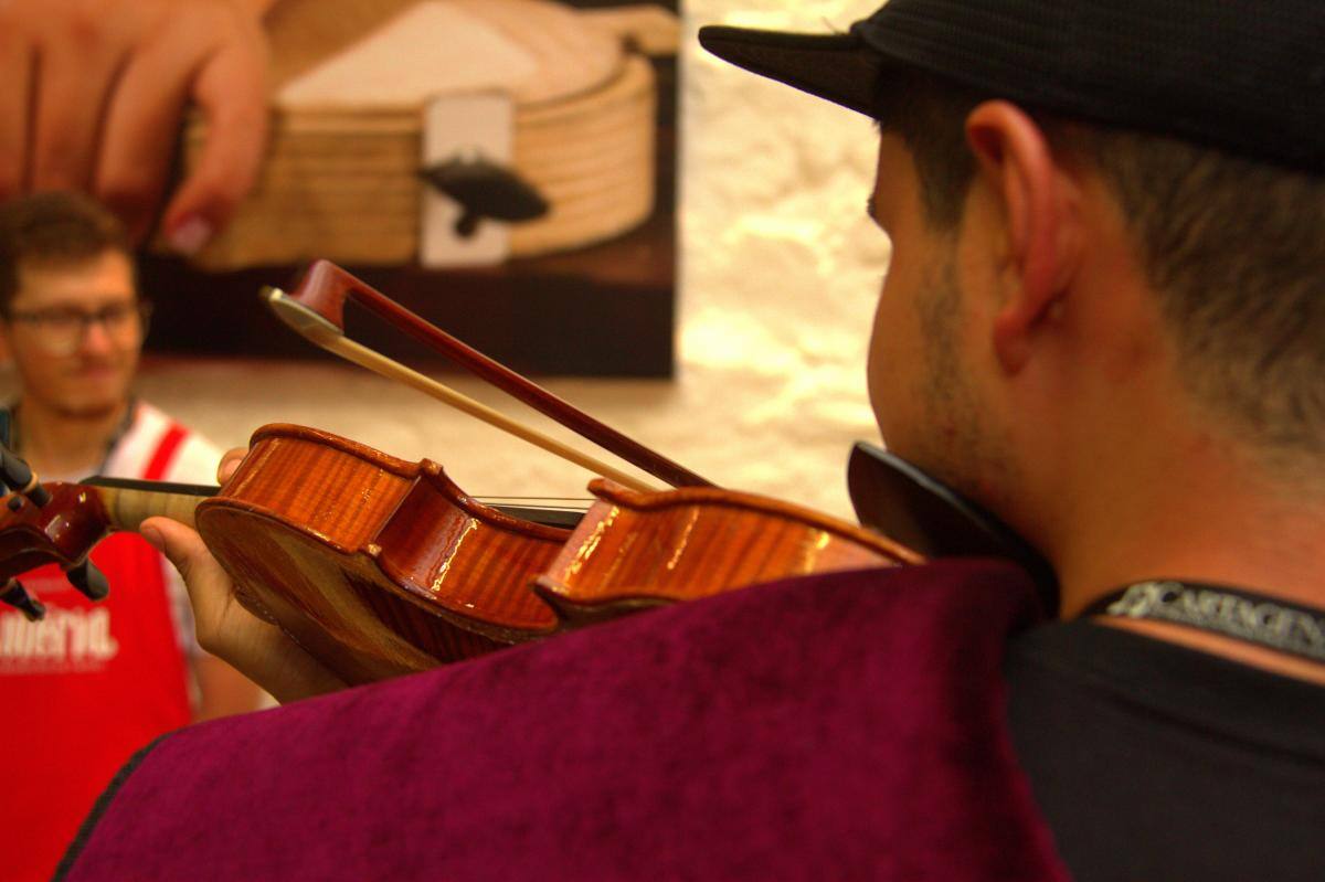Exposición de instrumentos italianos - ITA // Luis Herran
