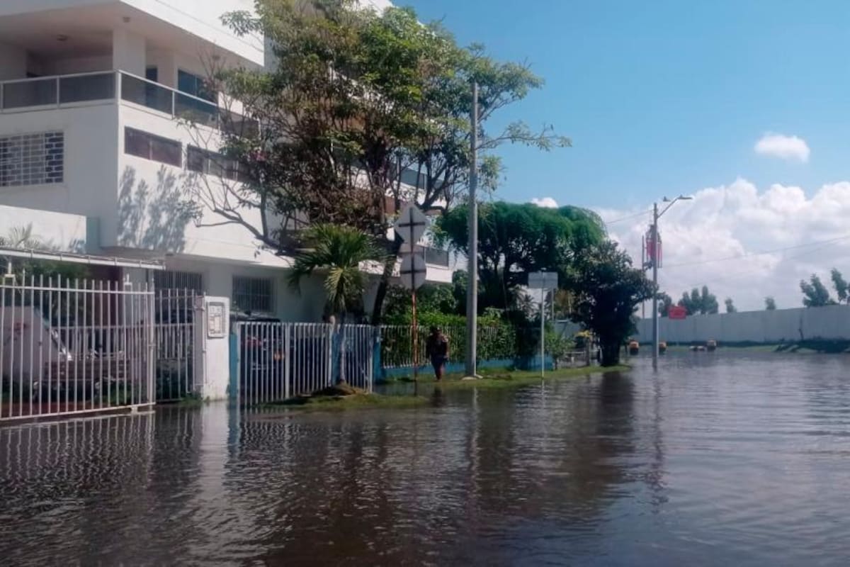 Emergencia en Castillogrande: tubo roto genera fuerte inundación