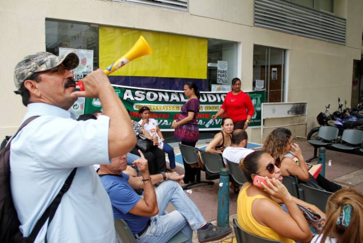 Estas medidas se dan para presionar al Gobierno nacional a sentarse en una mesa de negociaciones. AROLDO MESTRE - EL UNIVERSAL