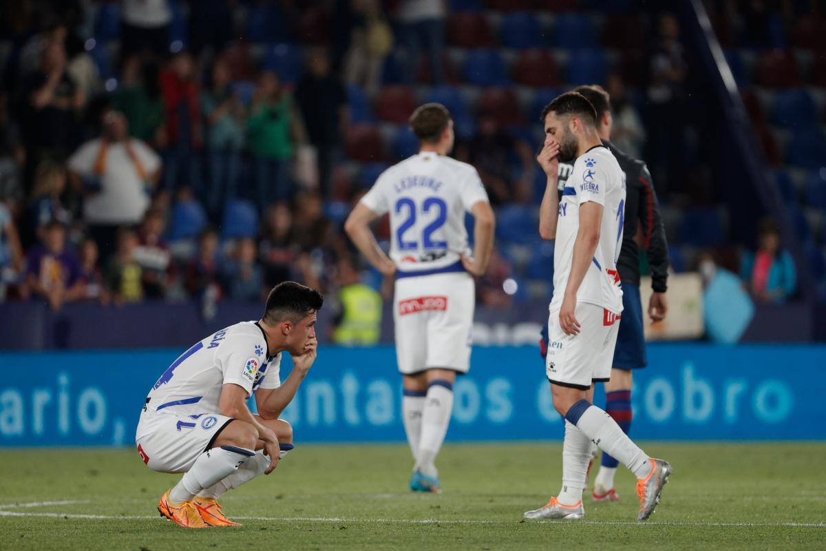 El Alavés acompaña al Levante a Segunda