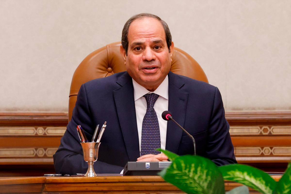 Presidente de Egipto dice que palestinos de Gaza deben “permanecer en su tierra”