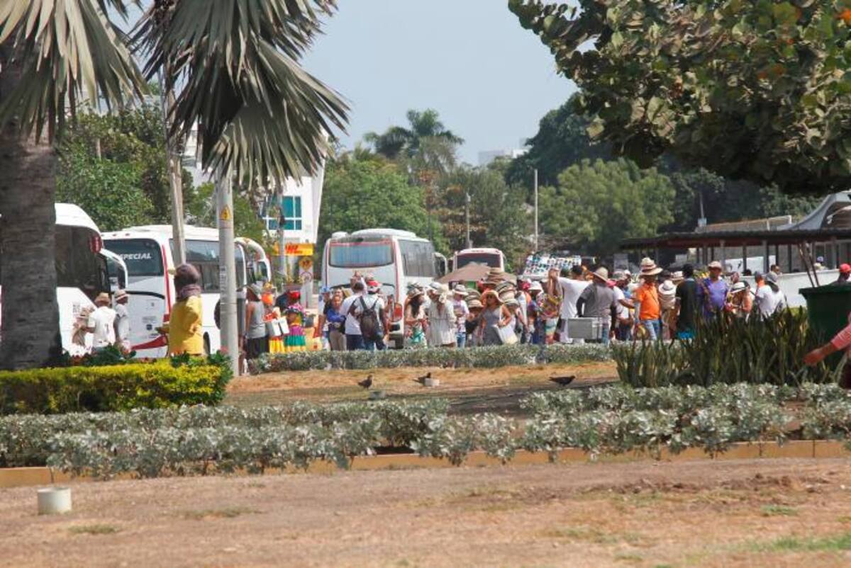 Diariamente se registra la llegada masiva de turistas al Castillo San Felipe. // Foto: Aroldo Mestre - El Universal.