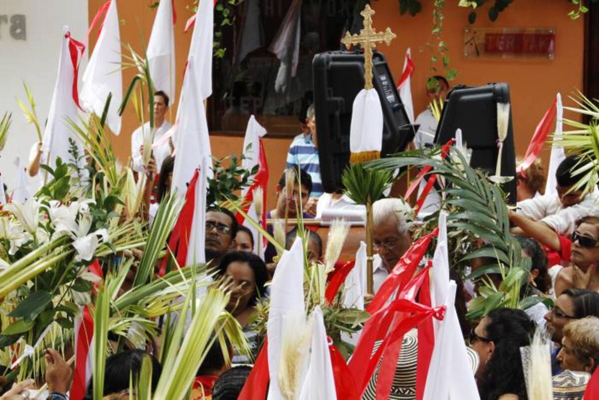Celebración del Domingo de Ramos en la Iglesia Santo Toribio. GERMÁN GÓMEZ POLO- EL UNIVERSAL