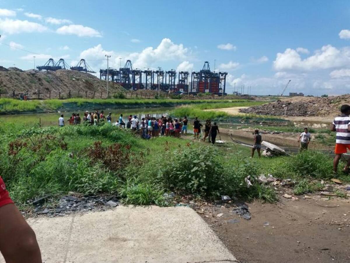 Organismos de Socorro realizan la búsqueda del cuerpo del joven de 28 años. Cortesía.