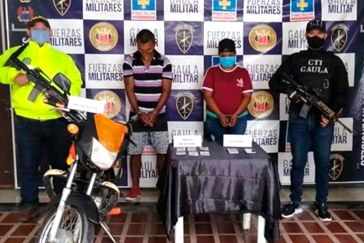 Arrestan a pareja mientras cobraba dinero de una extorsión en Sincé