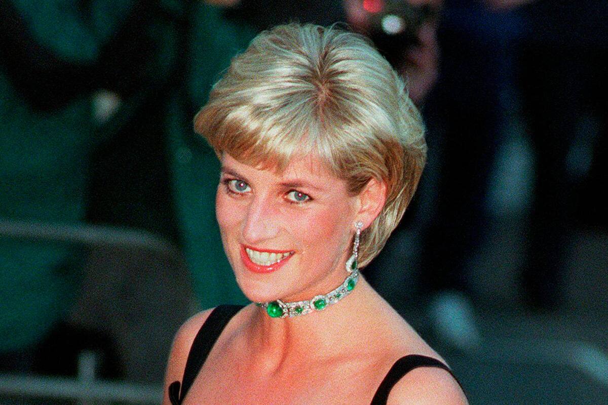 Homenajean a Diana de Gales con una placa conmemorativa