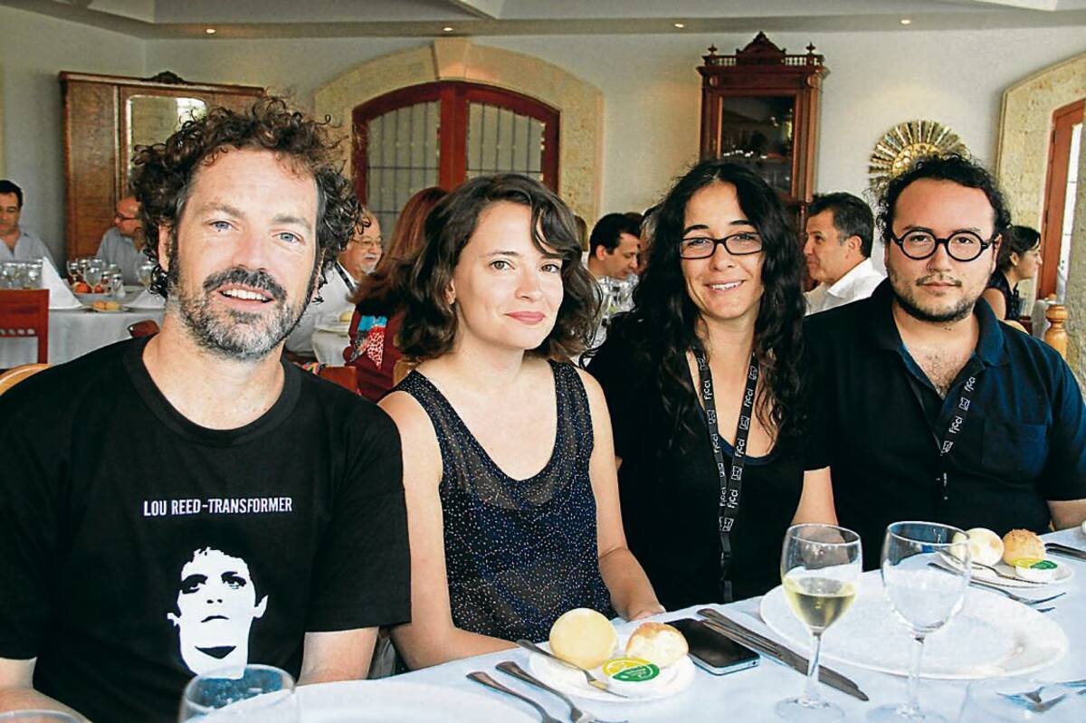 Martín Sappia, Isabel Orellane, Alicia Schevson y Roberto Poverrs.