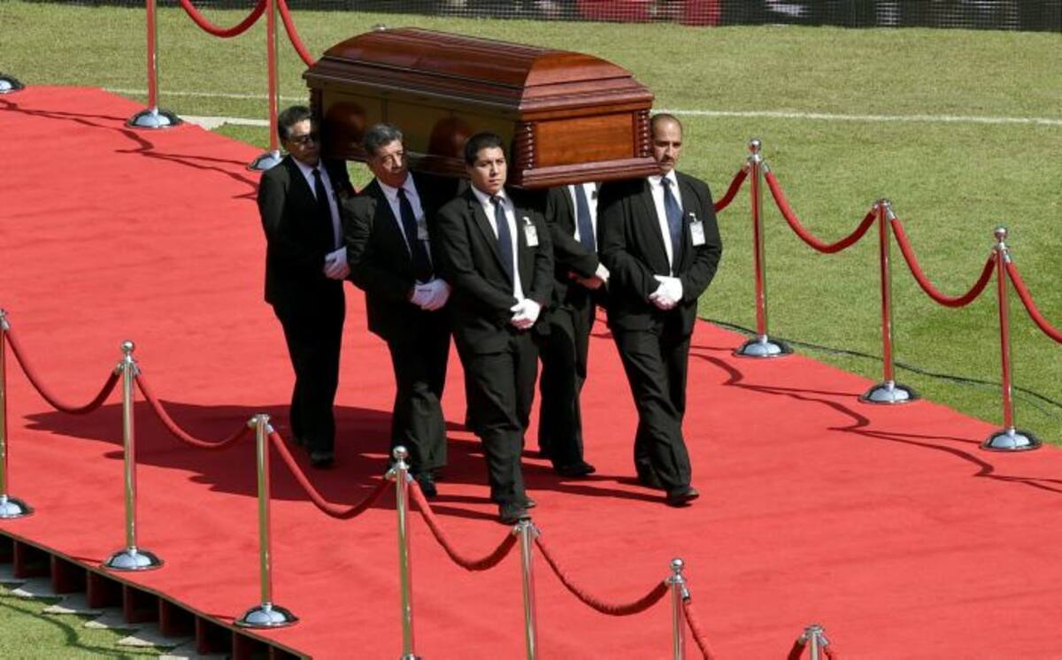 Los restos de Roberto Gómez Bolaños reposan en el Panteón Francés de la Ciudad de México. AFP ALFREDO ESTRELLA