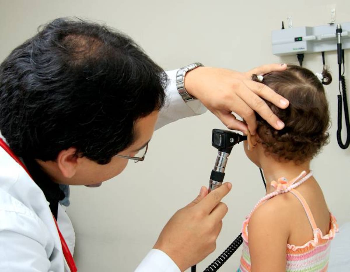 Los funcionarios esperan que al liberar este dinero se invierta en programas de salud para la comunidad. JULIO CASTAÑO EL UNIVERSAL