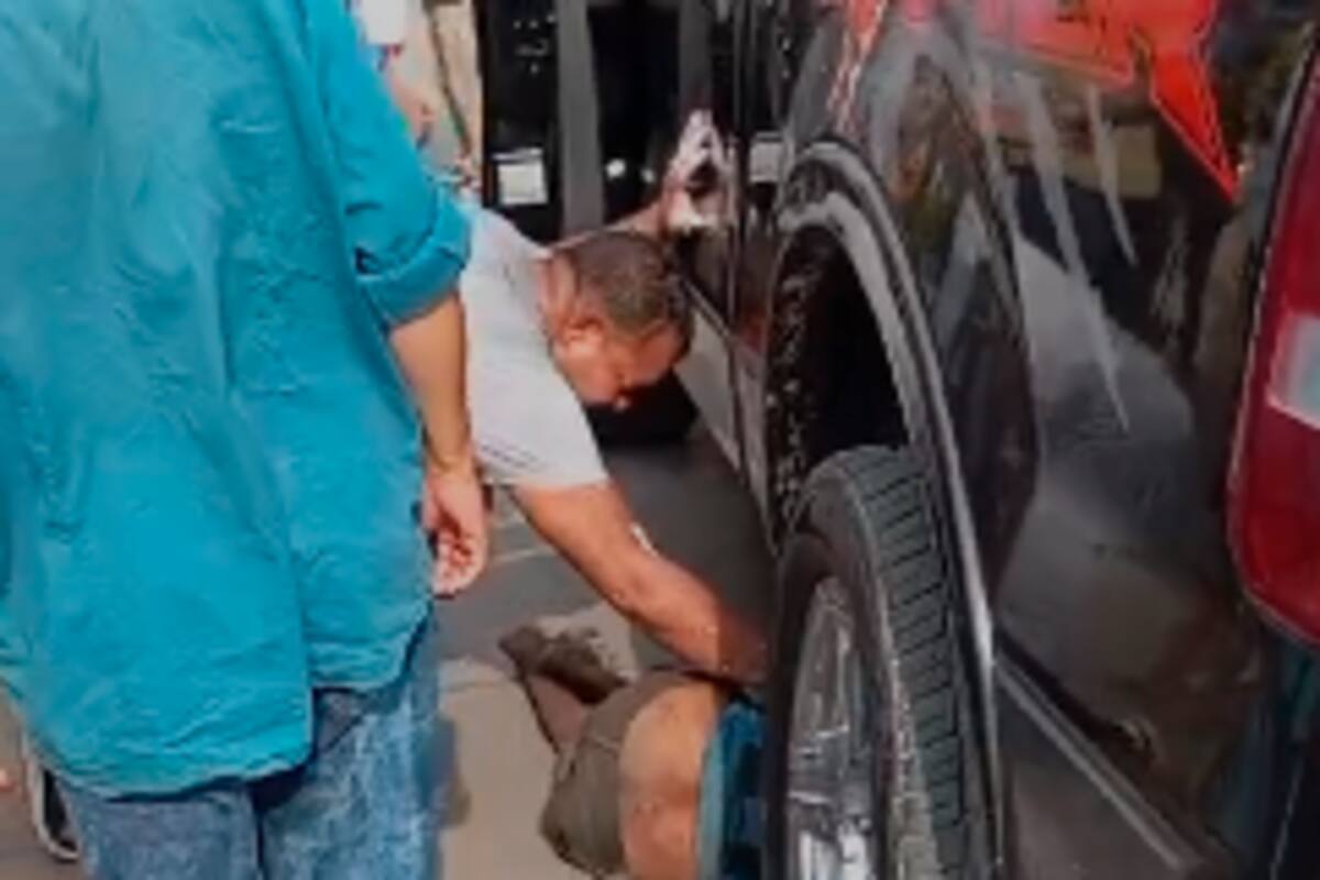 Video: Camioneta atropella a habitante de calle frente al CAI de Ceballos