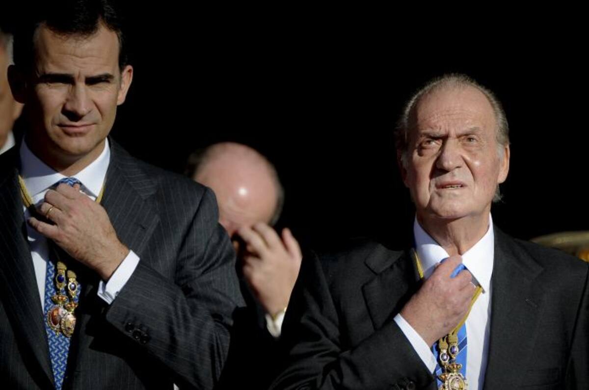 El príncipe heredero Felipe y el rey Juan Carlos. AFP PEDRO ARMESTRE