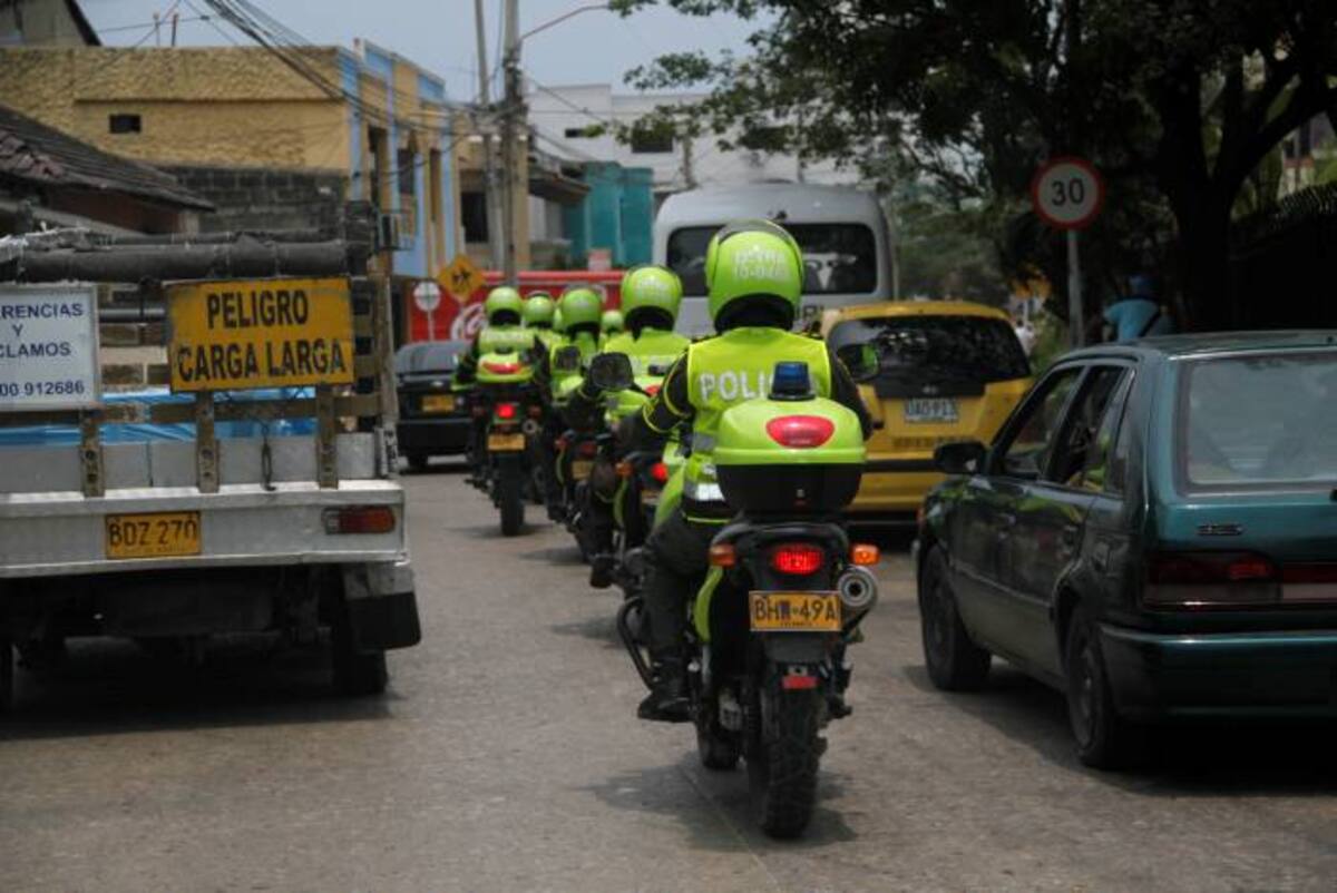 La preparación de la Fuerza Pública colombiana para la VI Cumbre de las Américas se inició en septiembre de 2010. En los dispositivos diseñados para este evento participarán cerca de 14.500 efectivos de la Armada Nacional, el Ejército, la Policía Nacional y la Fuerza Aérea Colombiana. ÓSCAR DÍAZ – EL UNIVERSAL