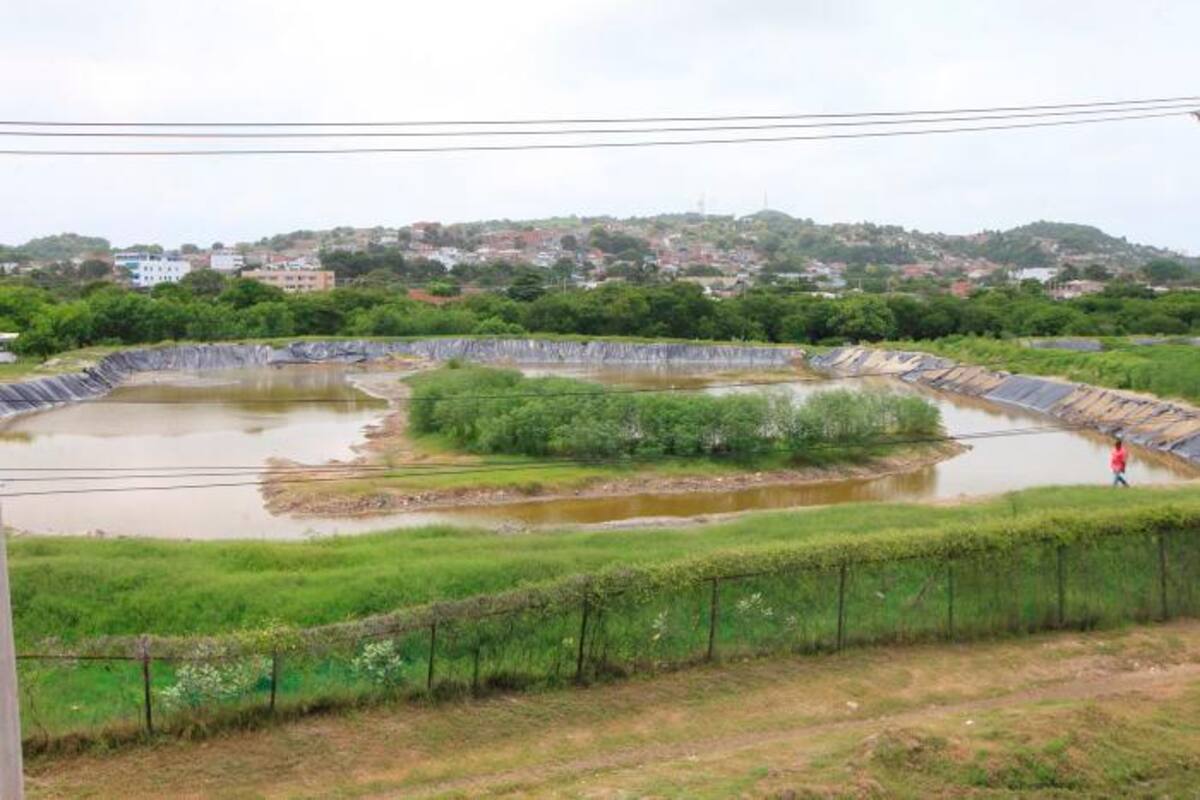 Los permisos tienen varada la relimpia del caño Juan Angola