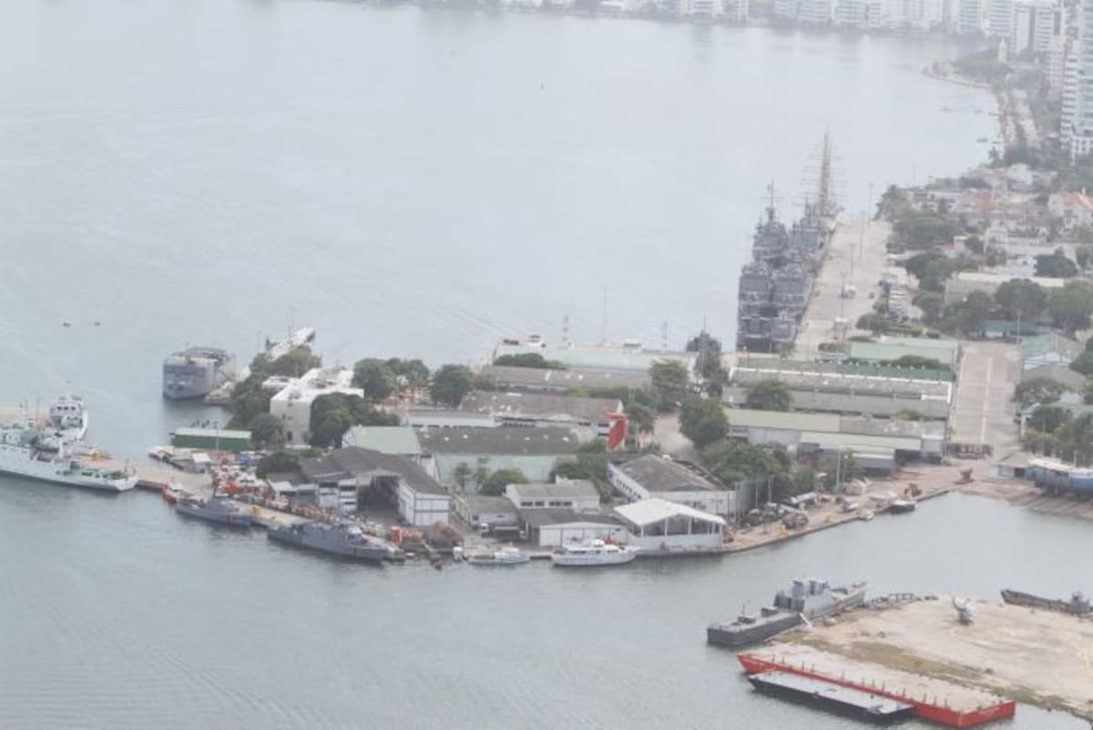 La posible venta a particulares del terreno donde se encuentra la Base Naval, y donde se podrían construir edificios altos debido a que no hay un Plan Especial de Manejo y protección del patrimonio, es una de los motivos por los cuales se afectaría el título. Archivo