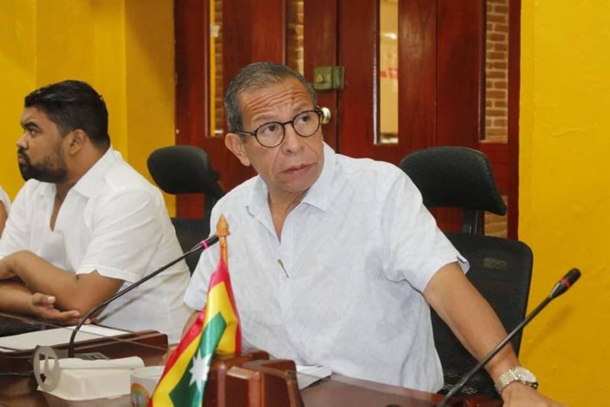 César Pión, concejal de Cartagena propuso la creación de una comisión del Distrito que hable ante el Ministerio de Minas sobre energías limpias. El Universal