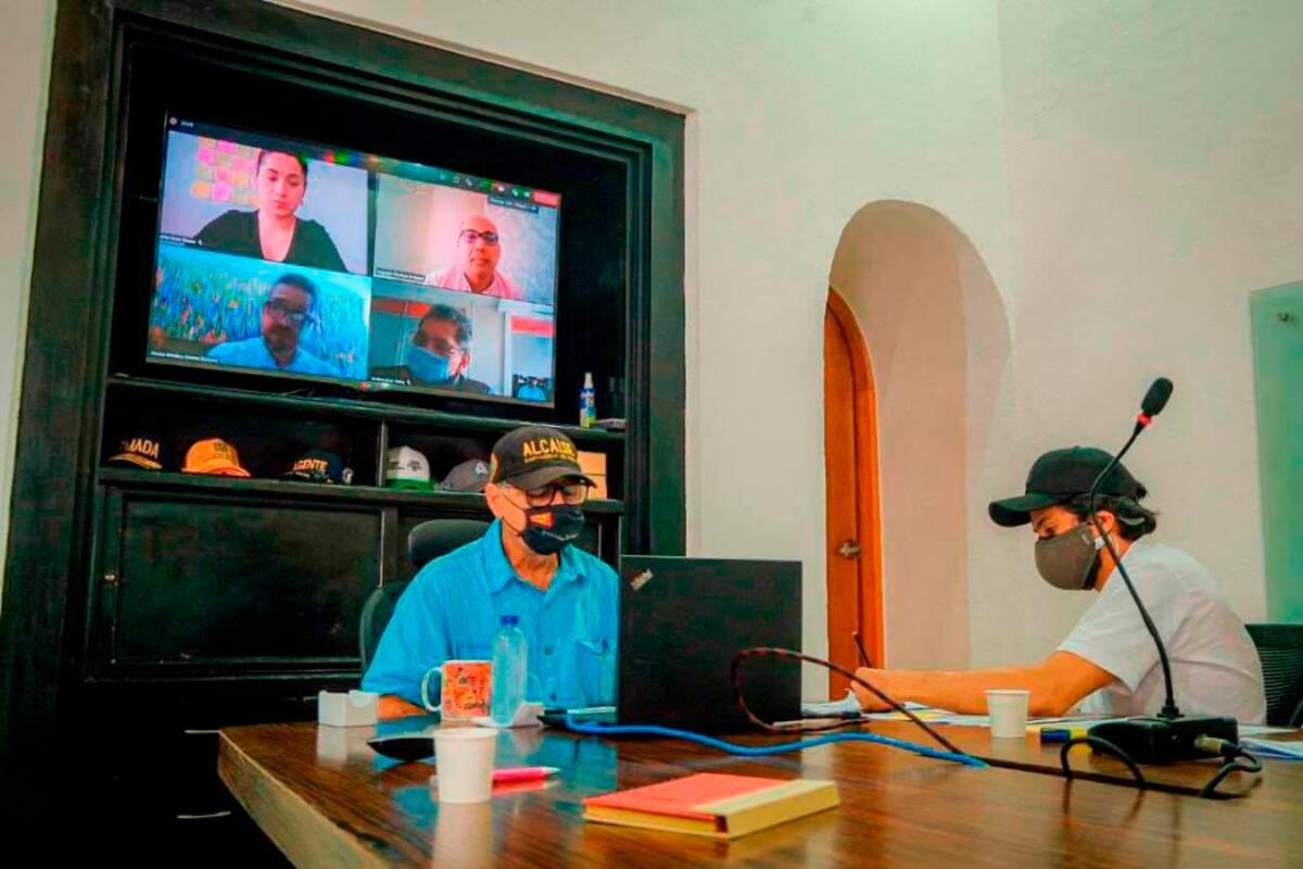 El 25 de mayo de 2021, el alcalde William Dau entrevistó a los dos ganadores del concurso.
