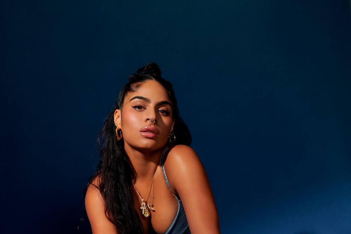 Jessie Reyez, la hechicera que atrapa con su música
