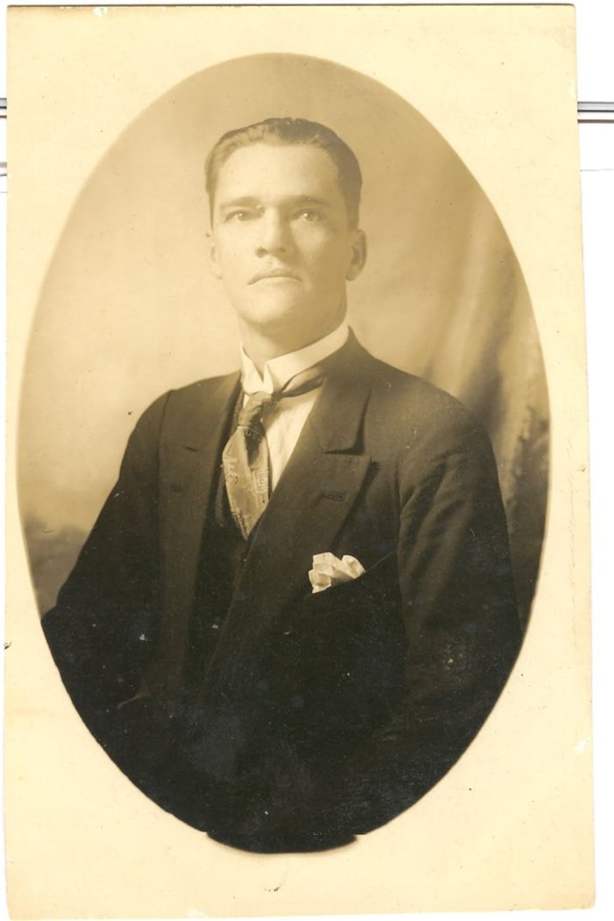 Leoncio A. Bastidas.