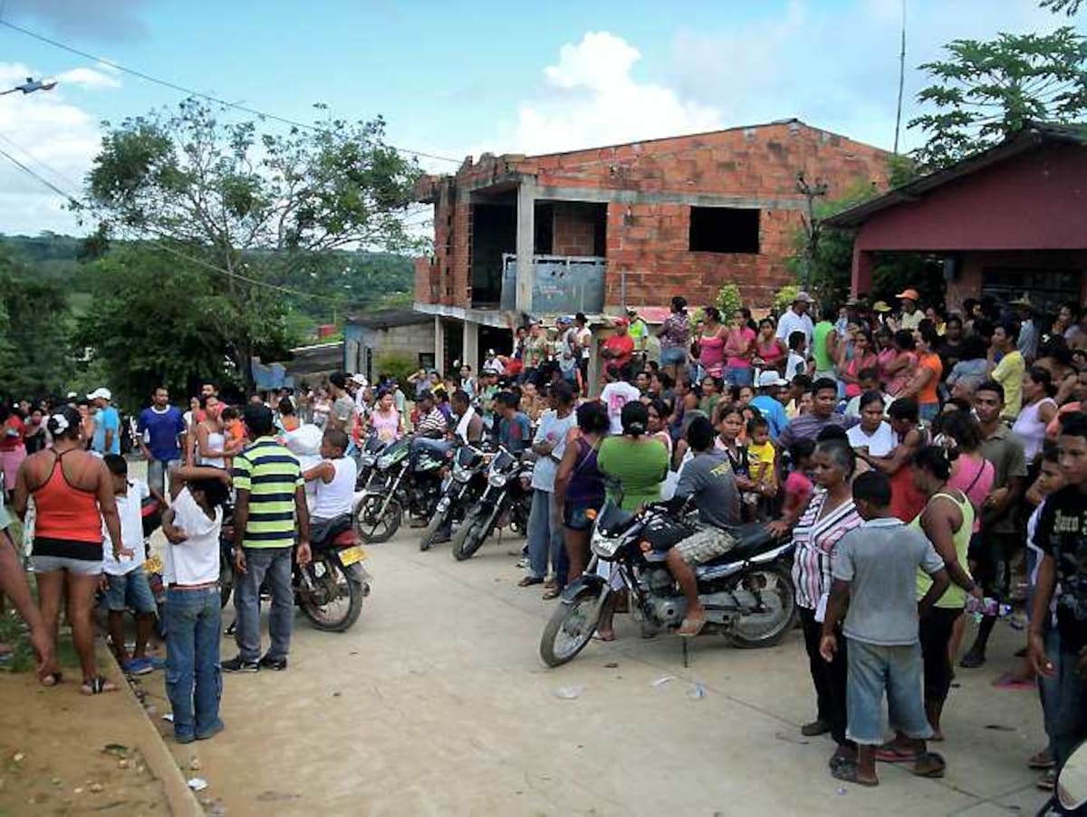 Aunque a muchos de los afectados les entregaron las ayudas humanitarias, un grupo amplio se quedó sin recibirlas. ATILANO MEZA MOUTHON, CORRESPONSAL EL UNIVERSAL