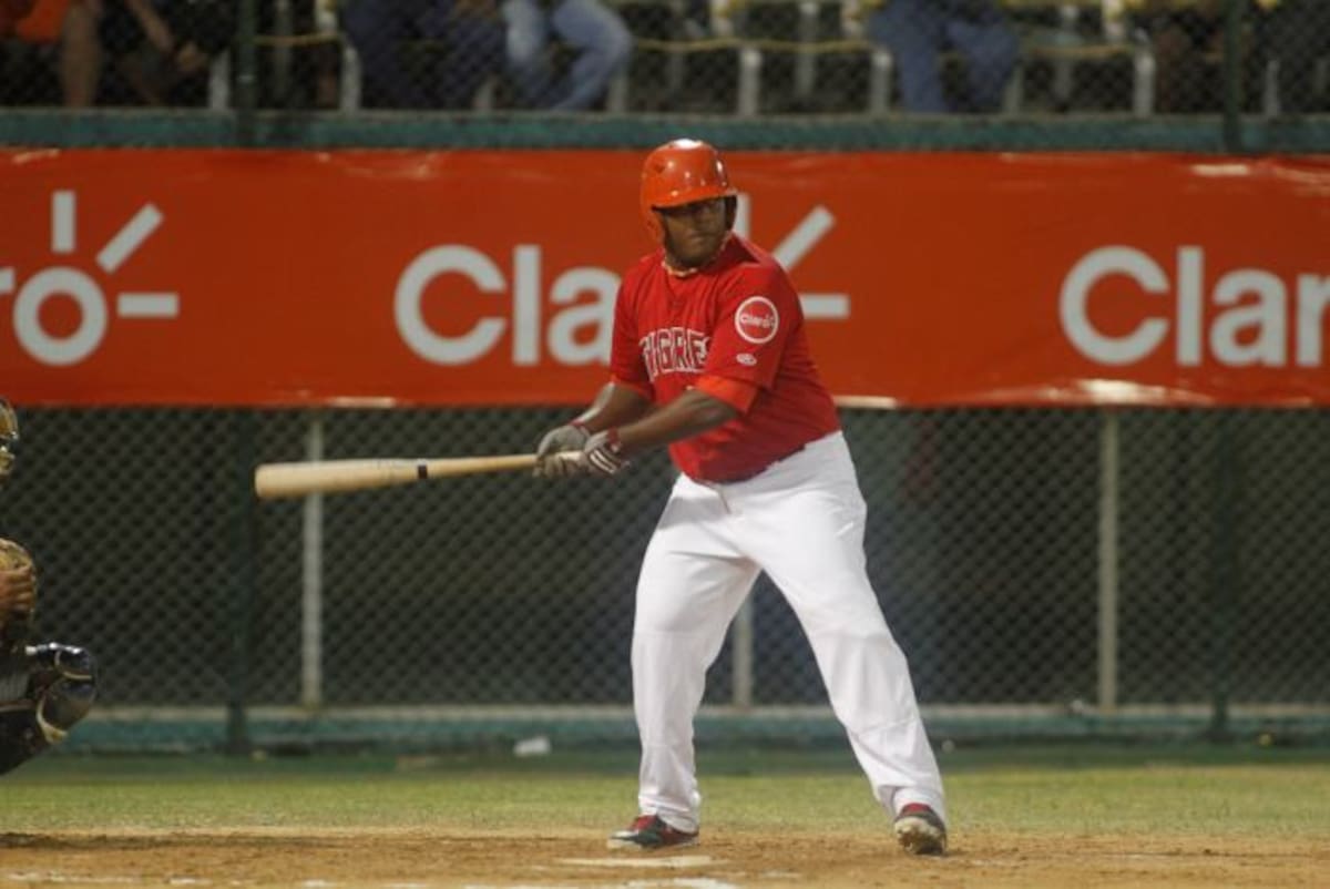 Ismael Castro, recio bateador de los Tigres-Claro. OSCAR DÍAZ El Universal