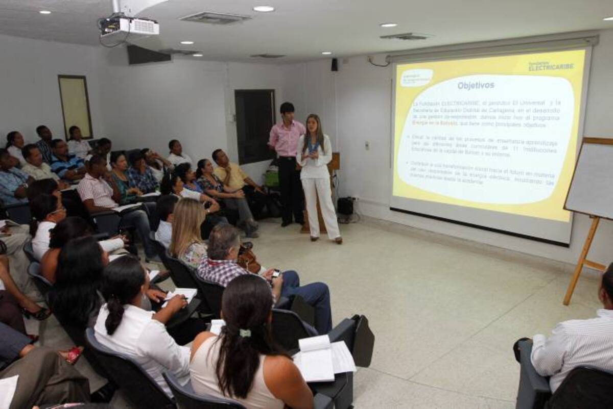 El lanzamiento de este programa se realizó en la Universidad San Buenaventura y contó además con la participación de docentes de instituciones de la ciudad. AROLDO MESTRE - EL UNIVERSAL
