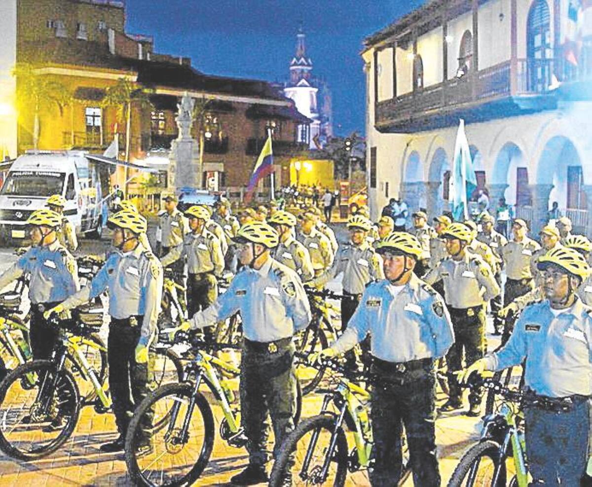 44 bicicletas integran el recurso logístico del primer Distrito de Policía Turístico. //NAYIB GAVIRIA-EL UNIVERSAL