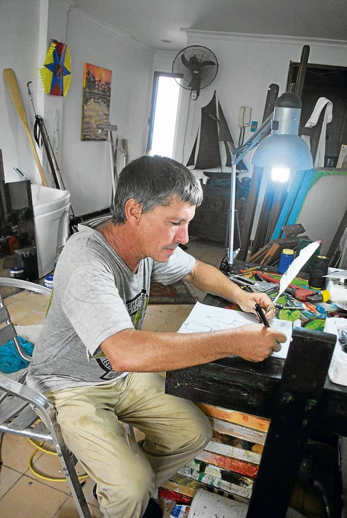 El artista Hernando Trucco prefiere estar solo cuando se propone crear una obra. ZENIA VALDELAMAR-GENTE BAHÍA-EL UNIVERSAL