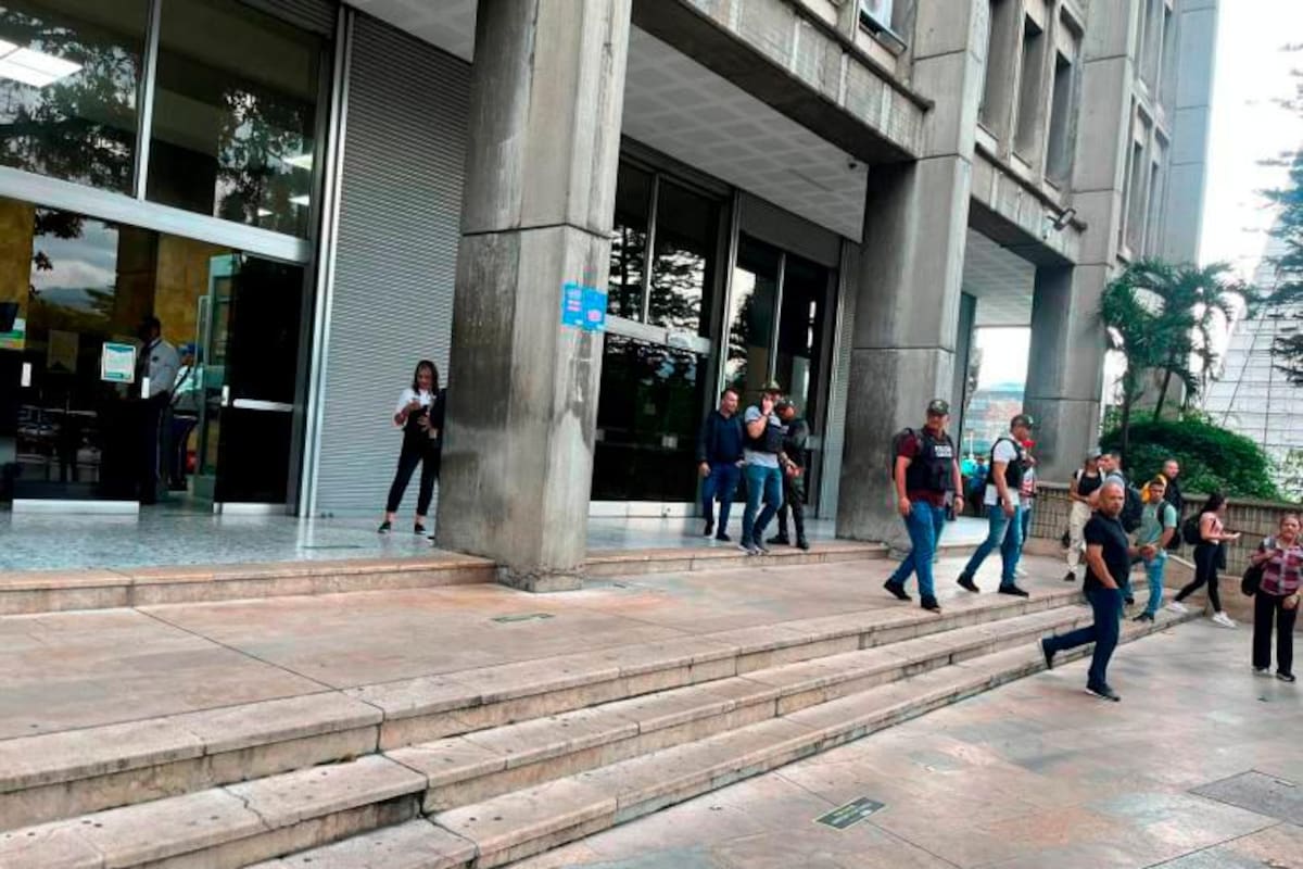 Hombre armado crea pánico en el Palacio de Justicia de Medellín