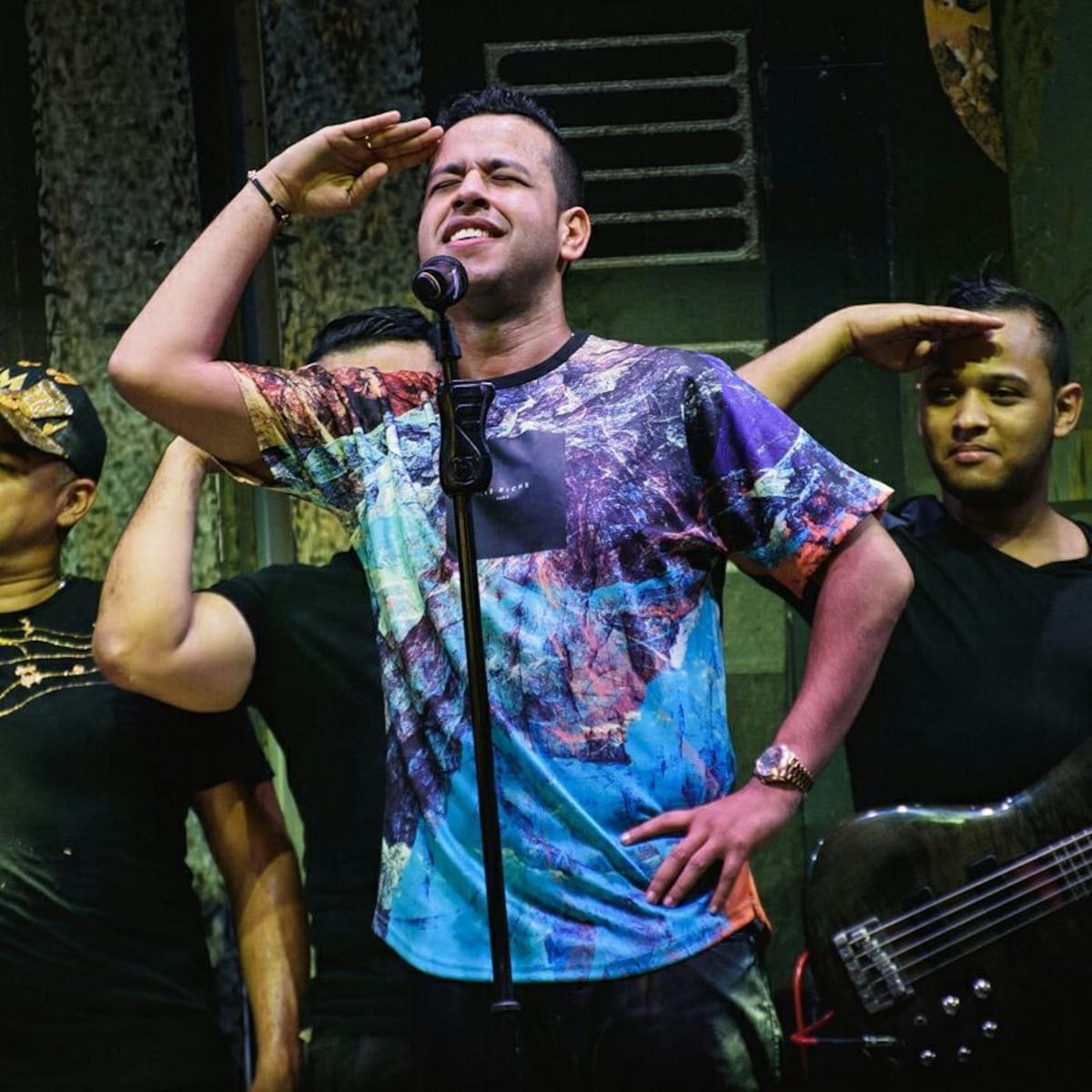 Martín Elías: Luego de un concierto en Coveñas, el 14 de abril de 2017 (Viernes Santo), el cantante de vallenato, hijo de Diomedes Díaz, sufrió un accidente automovilístico en la carretera que de Tolú conduce a San Onofre, Sucre. Llegó vivo al hospital de este municipio y de allí fue trasladado a una clínica de Sincelejo, donde falleció ese mismo día cerca de la 1 de la tarde.