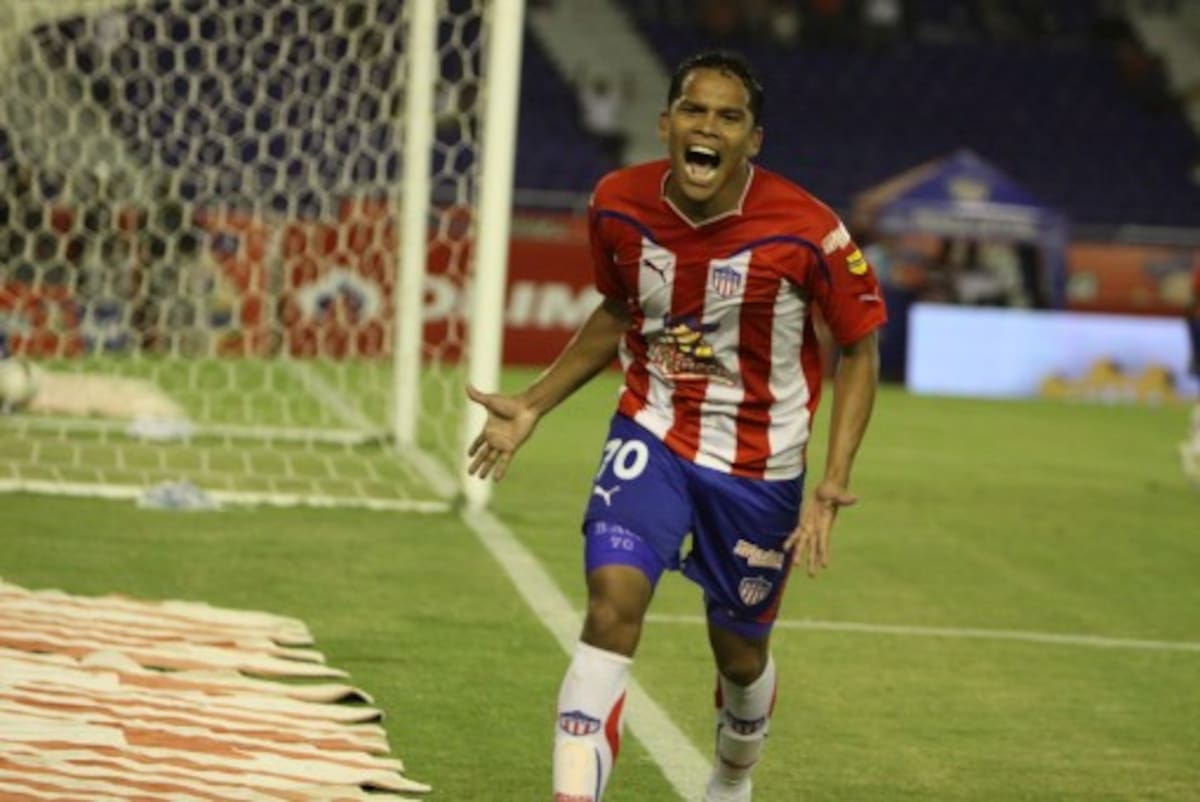 Carlos Bacca festeja el segundo gol que anotó anoche ante el Real Cartagena. Jorge Payares-Qhubo Barranquilla