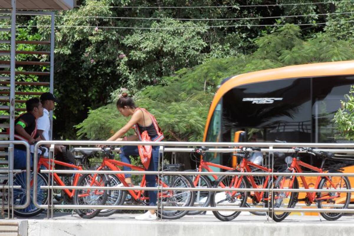 El 14 de febrero de 2017 Bavaria entregó a Transcaribe las 100 bicicletas que se integrarían al SITM. Archivo.