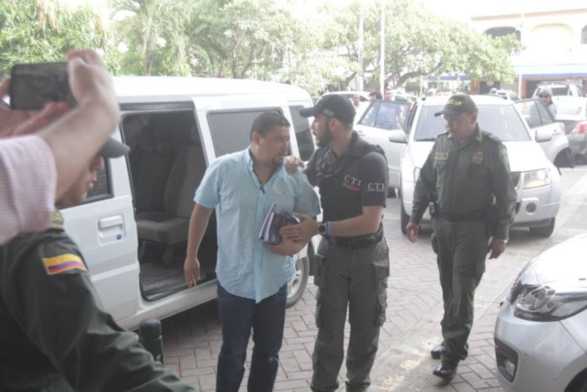 José Julían Vásquez ingresando al Complejo Judicial.