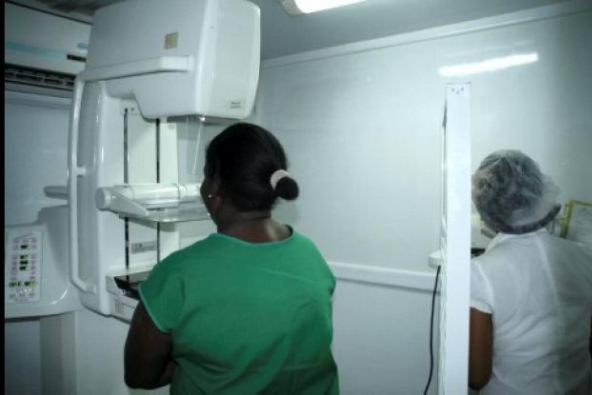 Urge hacerse la citología y la mamografía